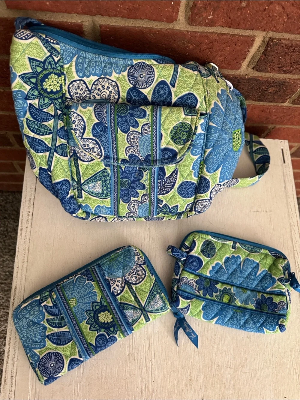 Vera Bradley Blue & Green Floral Doodle Daisy Quilted Small Cosmetic Pouch